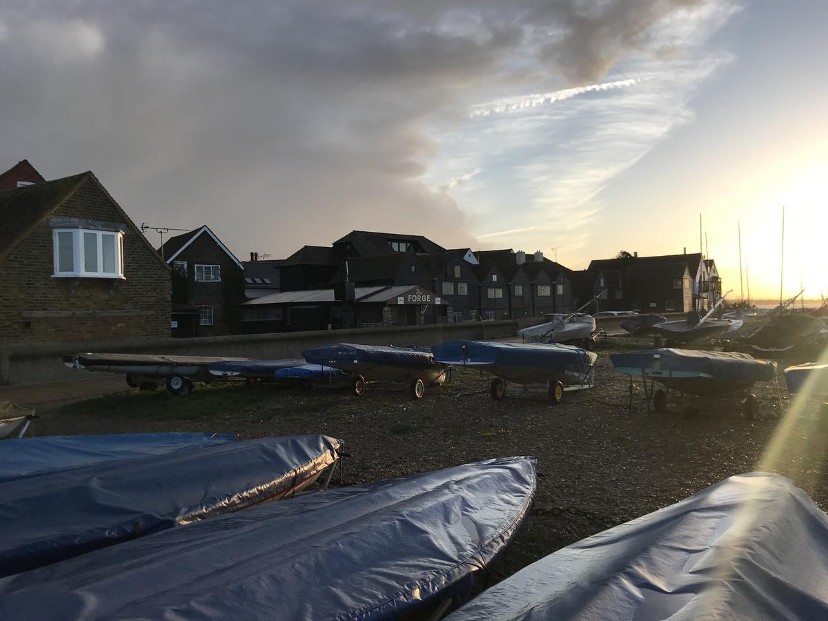 Whitstable Fisherman'S Huts Bagian luar foto